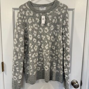 Old Navy Gray Leopard Print Sweater